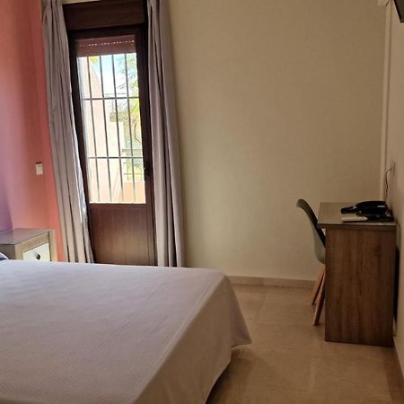 Hotel Nuevo Espartinas Ngoại thất bức ảnh