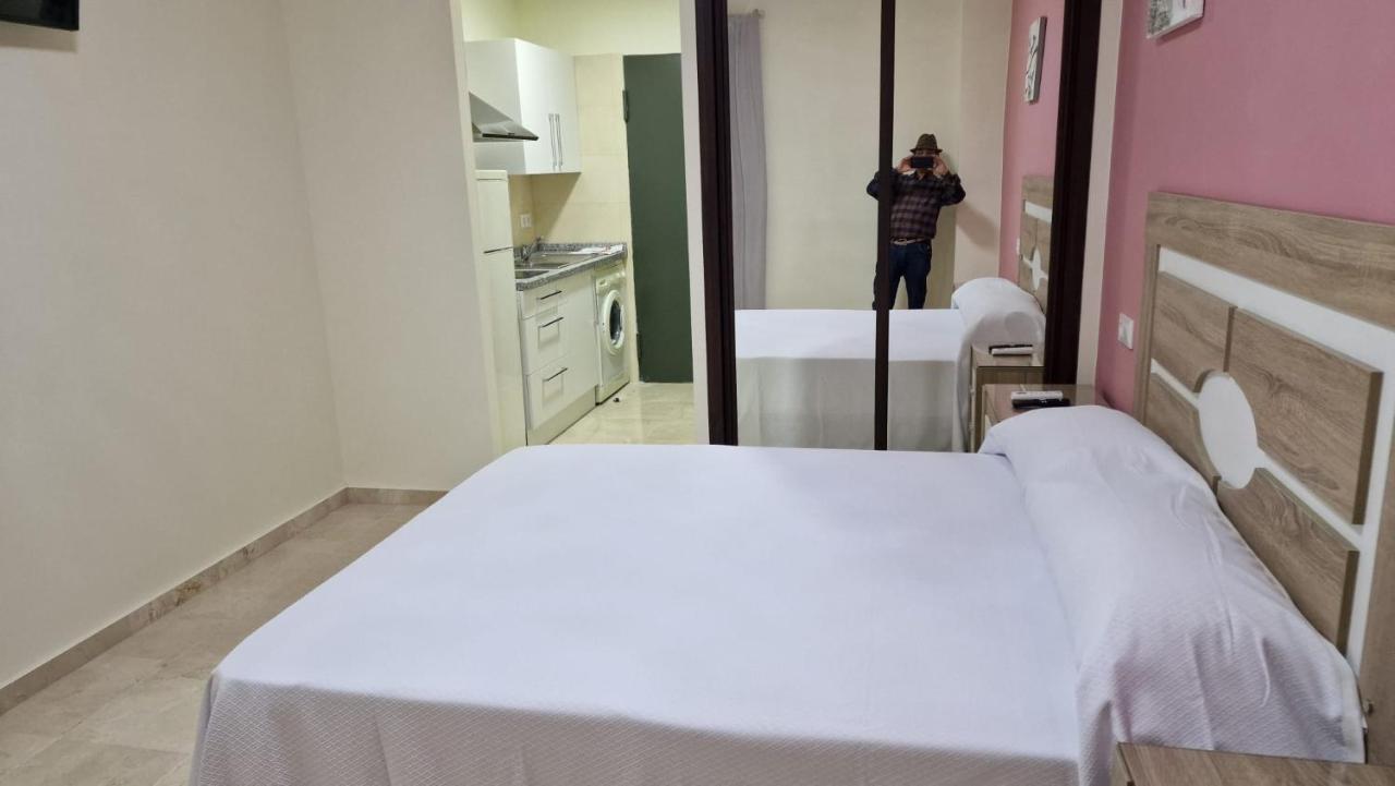 Hotel Nuevo Espartinas Ngoại thất bức ảnh