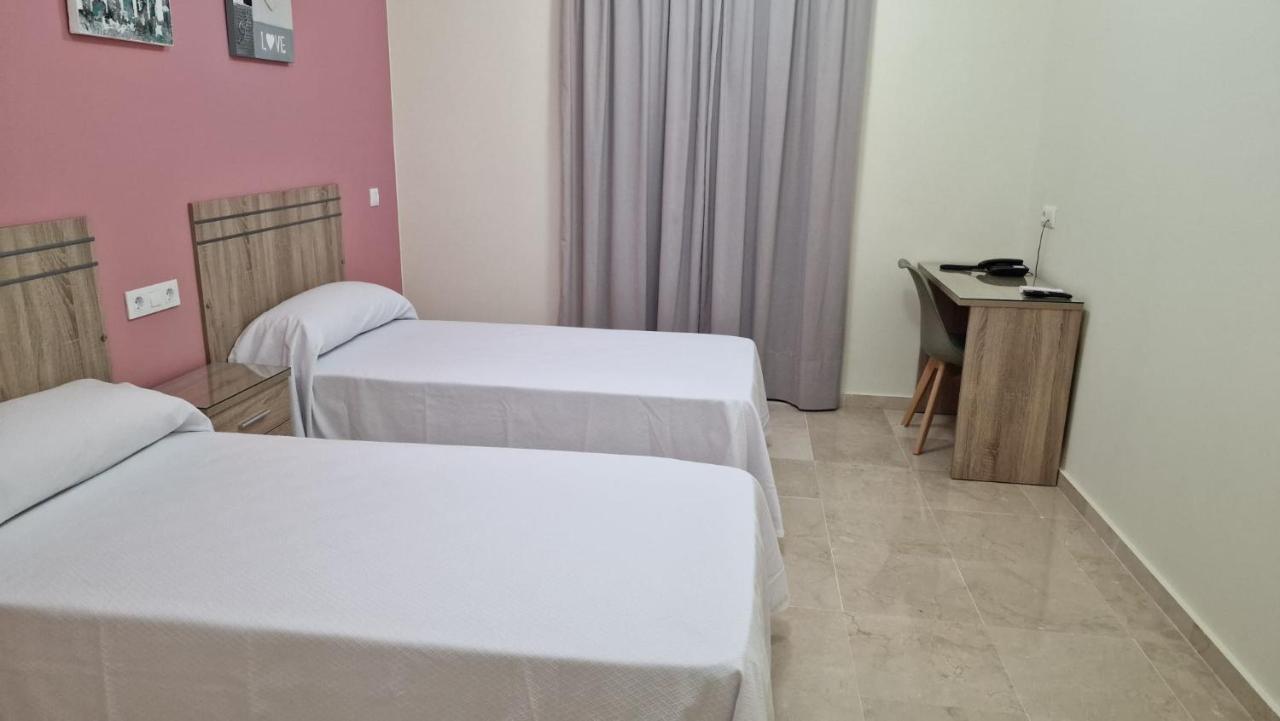 Hotel Nuevo Espartinas Ngoại thất bức ảnh